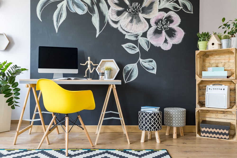 Featured image of post Home Office Feature Wall Ideas - The purpose of having a home office is that of being able to retreat into a quiet and peaceful space where you can work and put your thoughts in order without being interrupted or distracted.